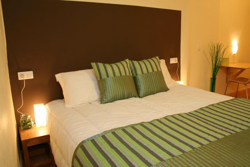 Apartamentos Caces Екстериор снимка