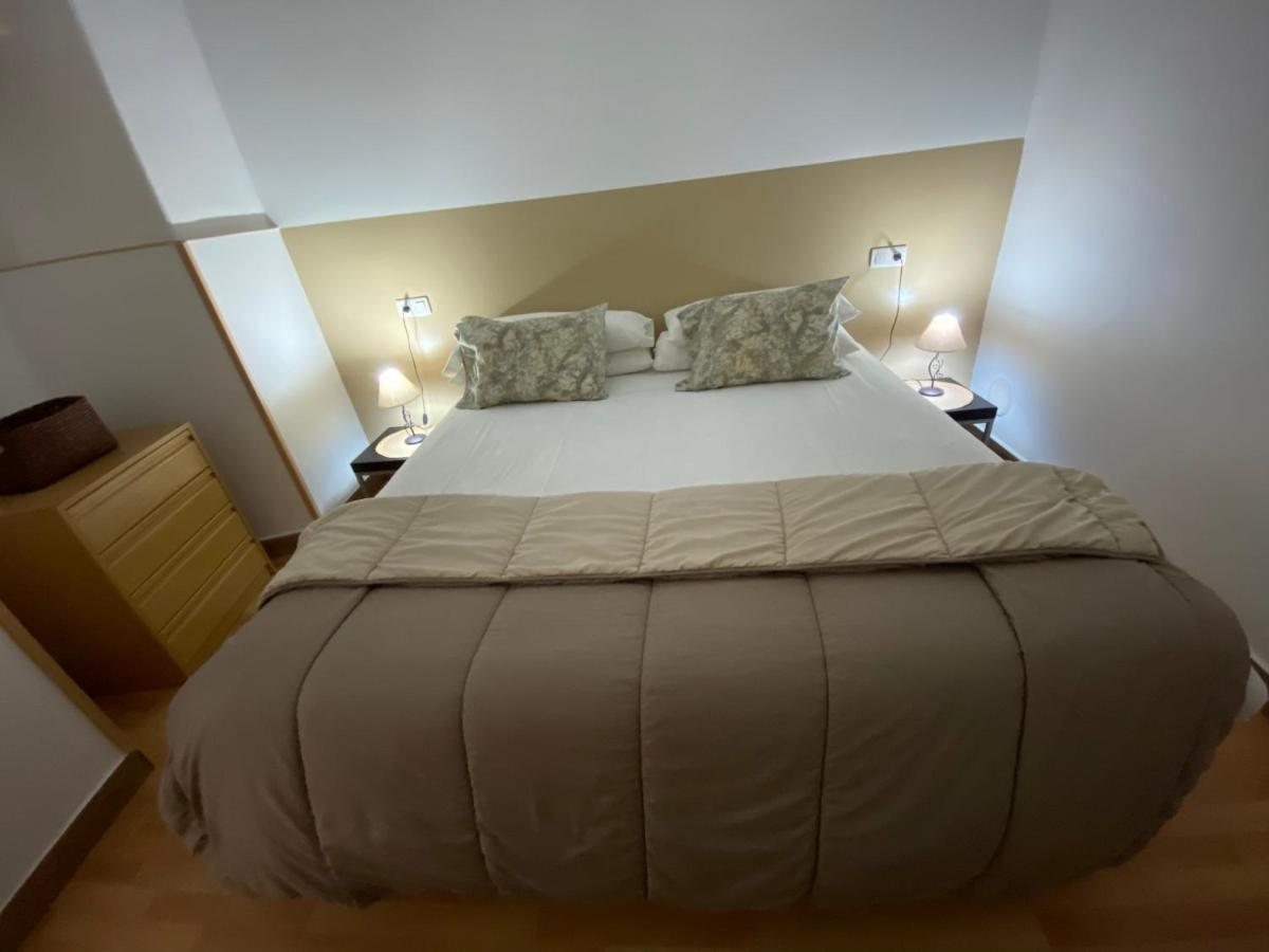 Apartamentos Caces Екстериор снимка