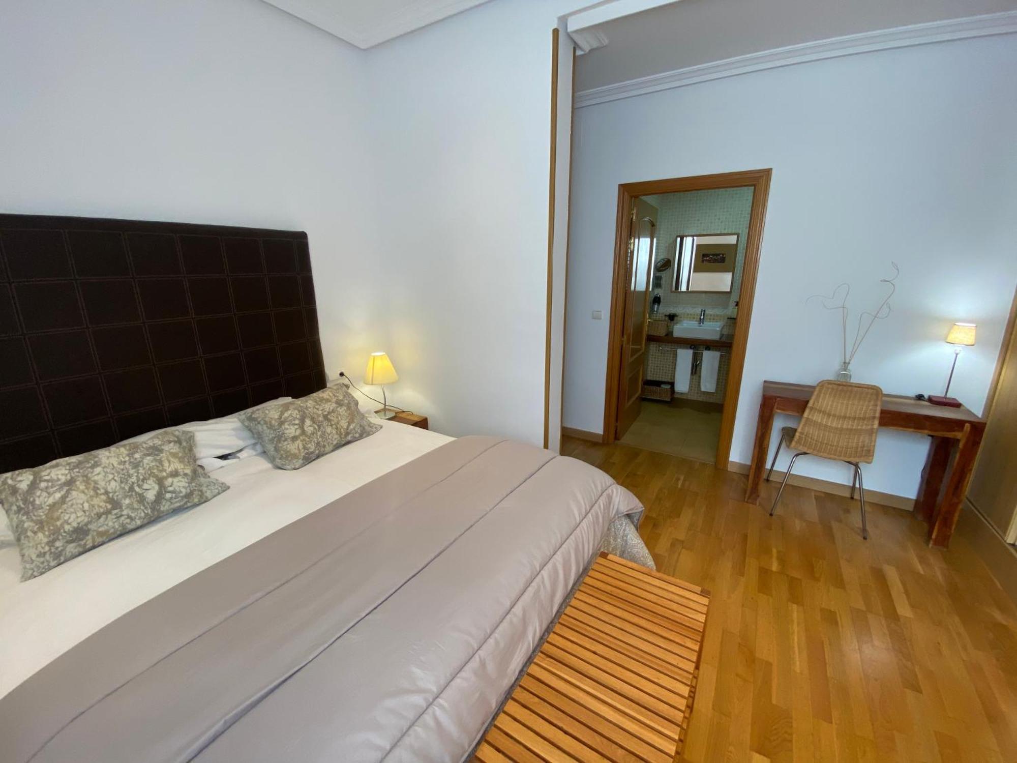 Apartamentos Caces Екстериор снимка