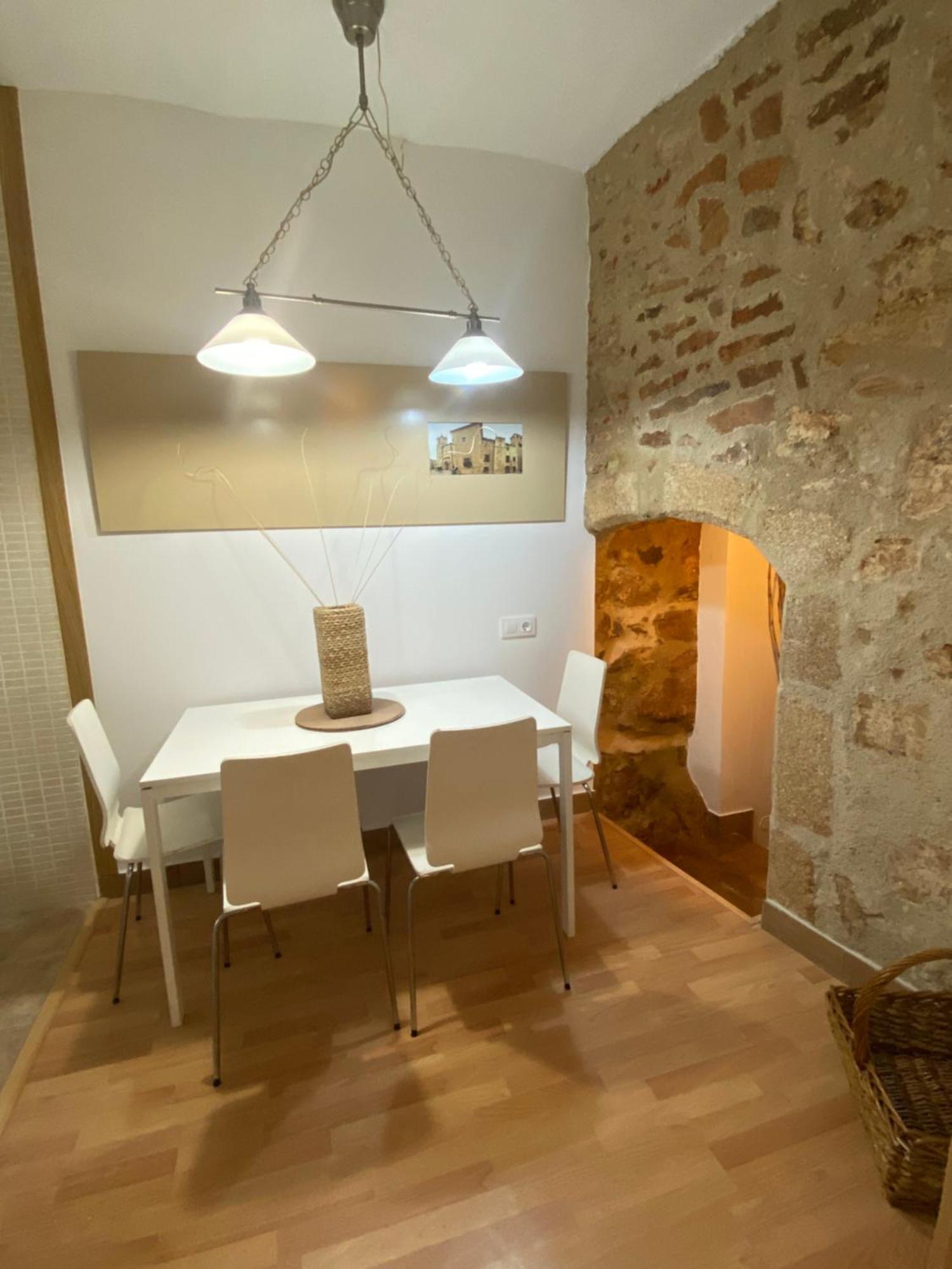 Apartamentos Caces Екстериор снимка